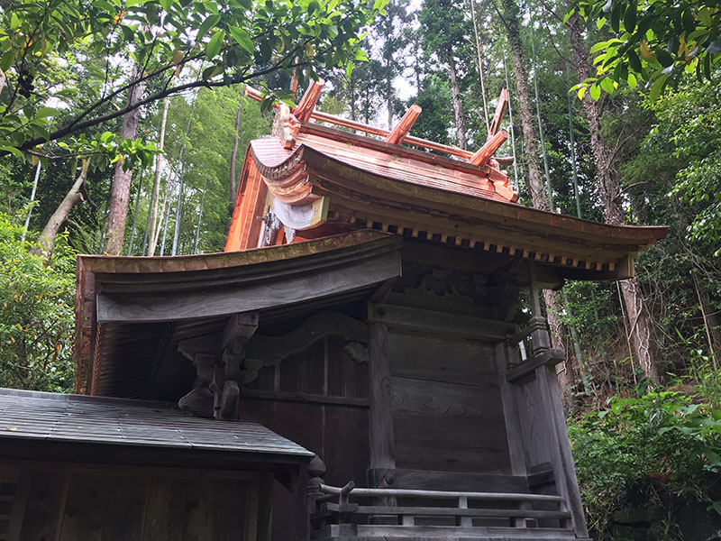 隠岐の島町御崎神社の修復